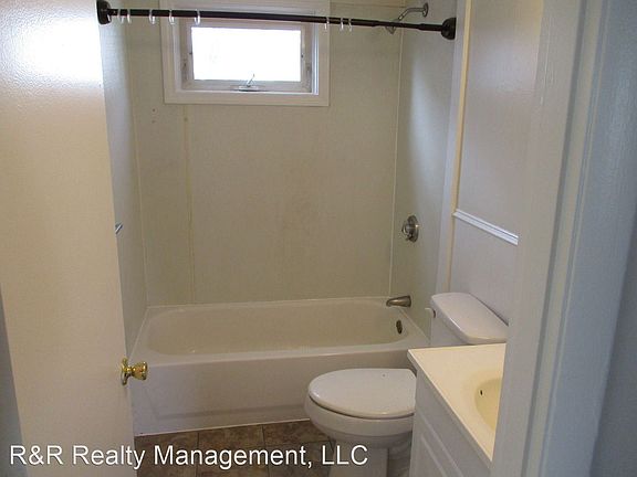 5th image of 31 Richmond St APT 1L