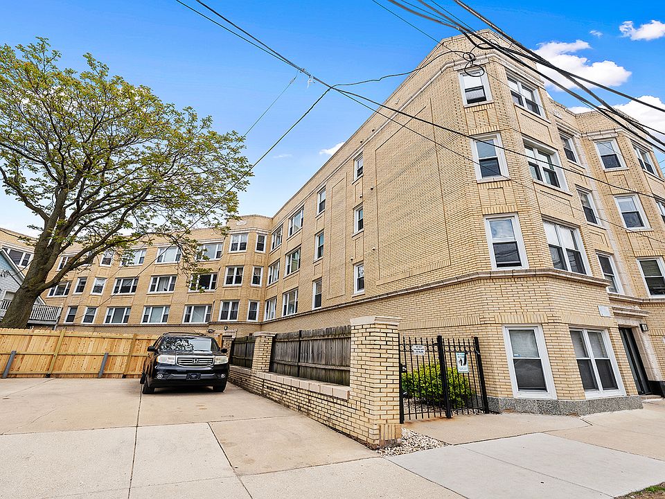 1st image of 3215 N Francisco Ave Unit 2S