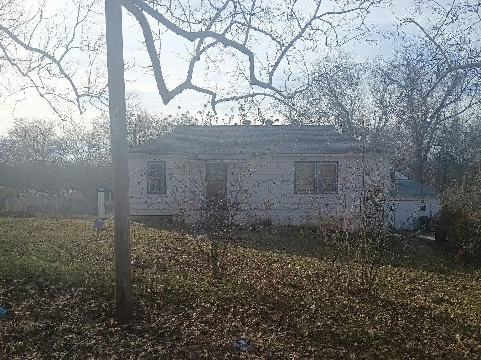 3816 N Flora Ave, Kansas City, MO 64116 Zillow