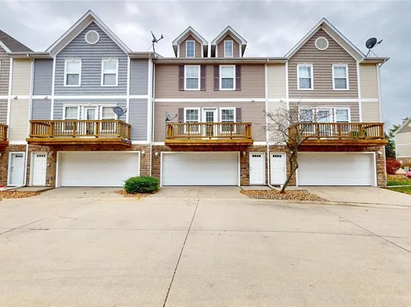 1137 Blackstone Ln, Pleasant Hill, IA 50327