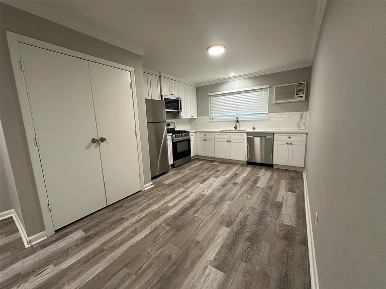 4015 Bellefontaine St #1 — Photo 5