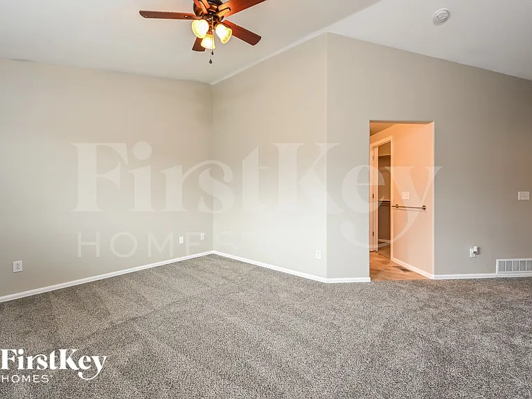 6122 S Quemoy Ct — Photo 10