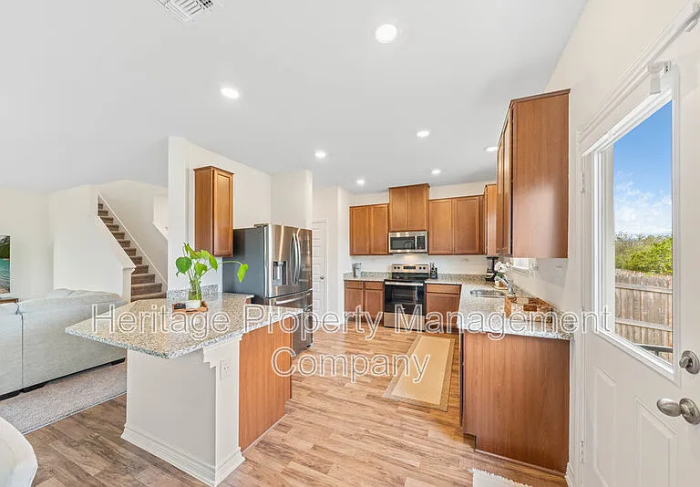 10643 W Military Dr #33 — Photo 11