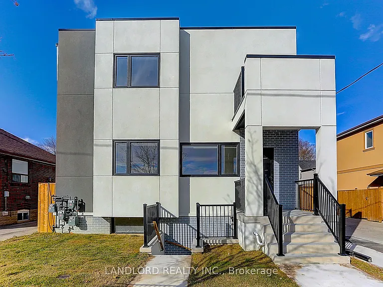 2004 Lawrence Ave W #LOWR RR — Photo 1