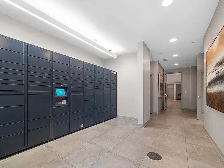 Montgomery Place Apartments — Photo 32