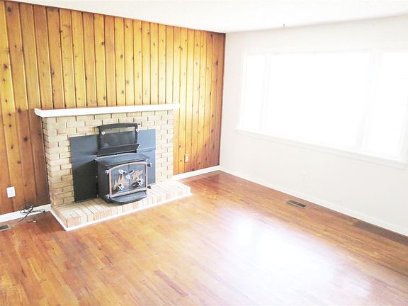 3rd image of 18324 E Sinto Ave