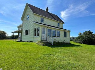 9600 S 43 1/2 Rd, Cadillac, MI 49601