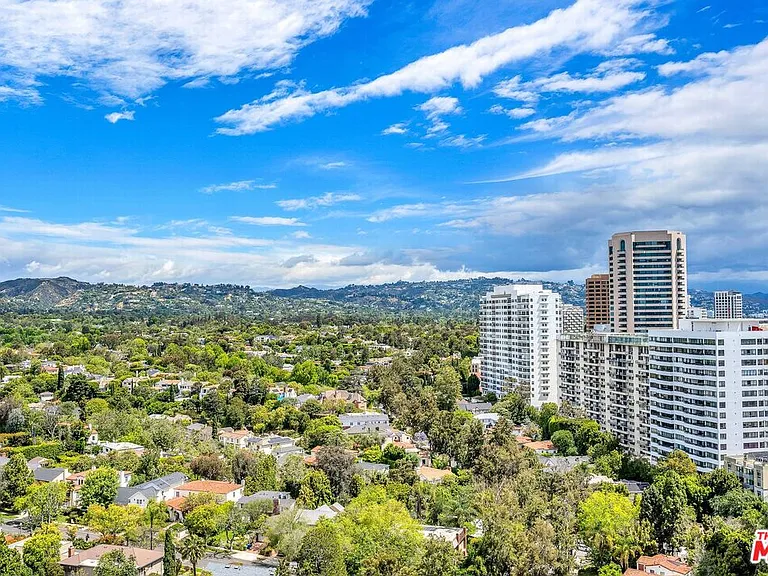 10701 Wilshire Blvd #1903 — Photo 11