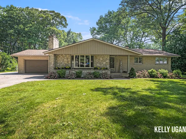 702 W Wedgewood Dr, Muskegon, MI 49445