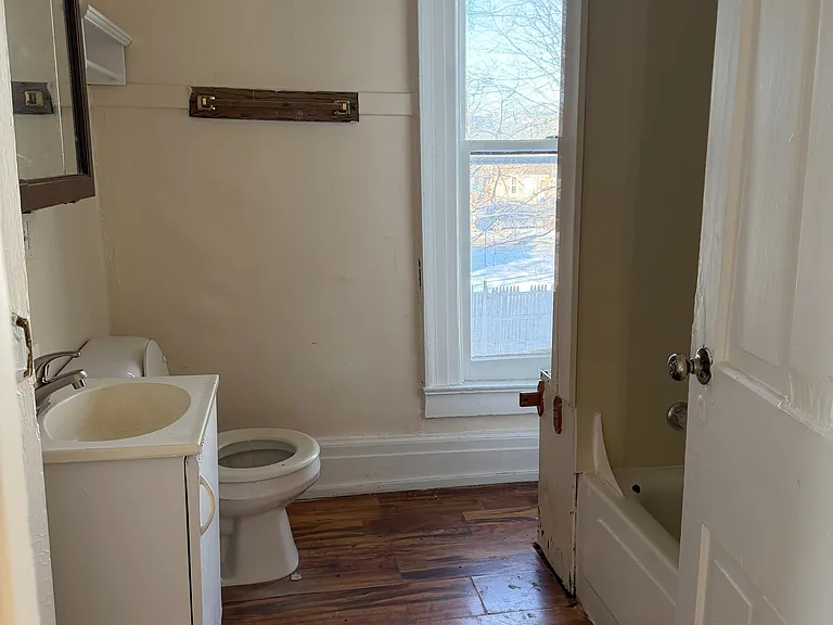 406 E Prospect Ter — Photo 8