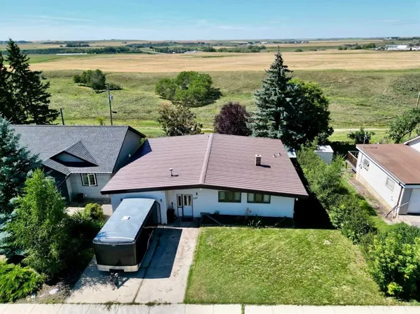 234 E Centre St S, Linden, AB T0M 1J0