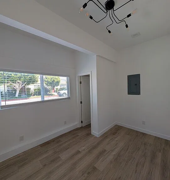 2626 Cloverfield Blvd #12 — Photo 3