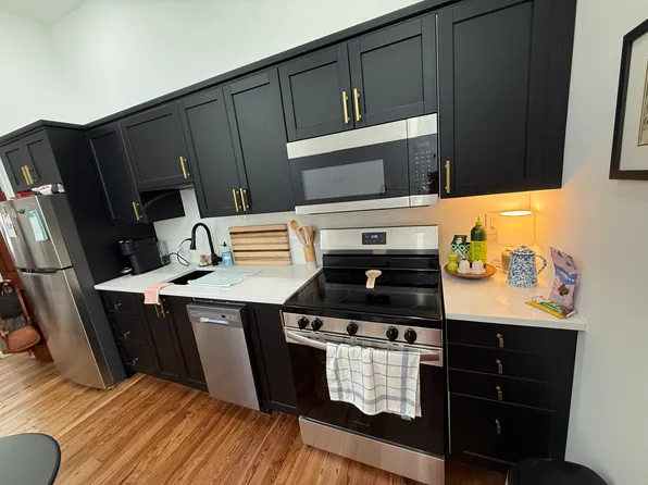 41 Pitt St #B, Charleston, SC 29401