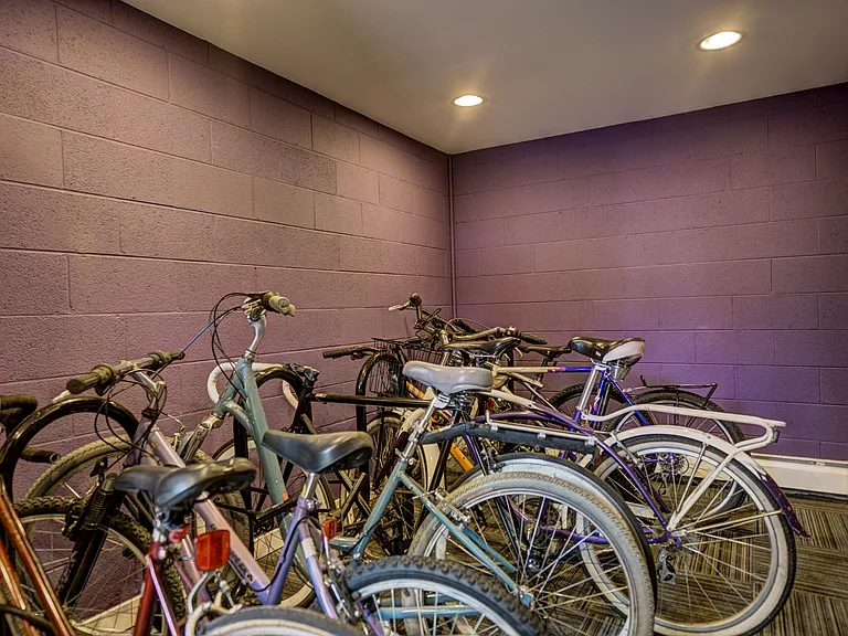 Sterling Boulder Apartments - Student Living — Photo 20