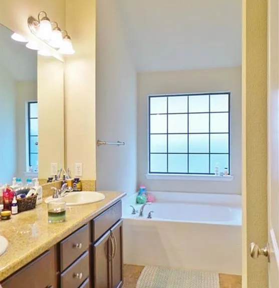 2711 Silver Oak Dr — Photo 16