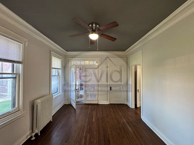 The Broadmoor Apartments — Photo 12
