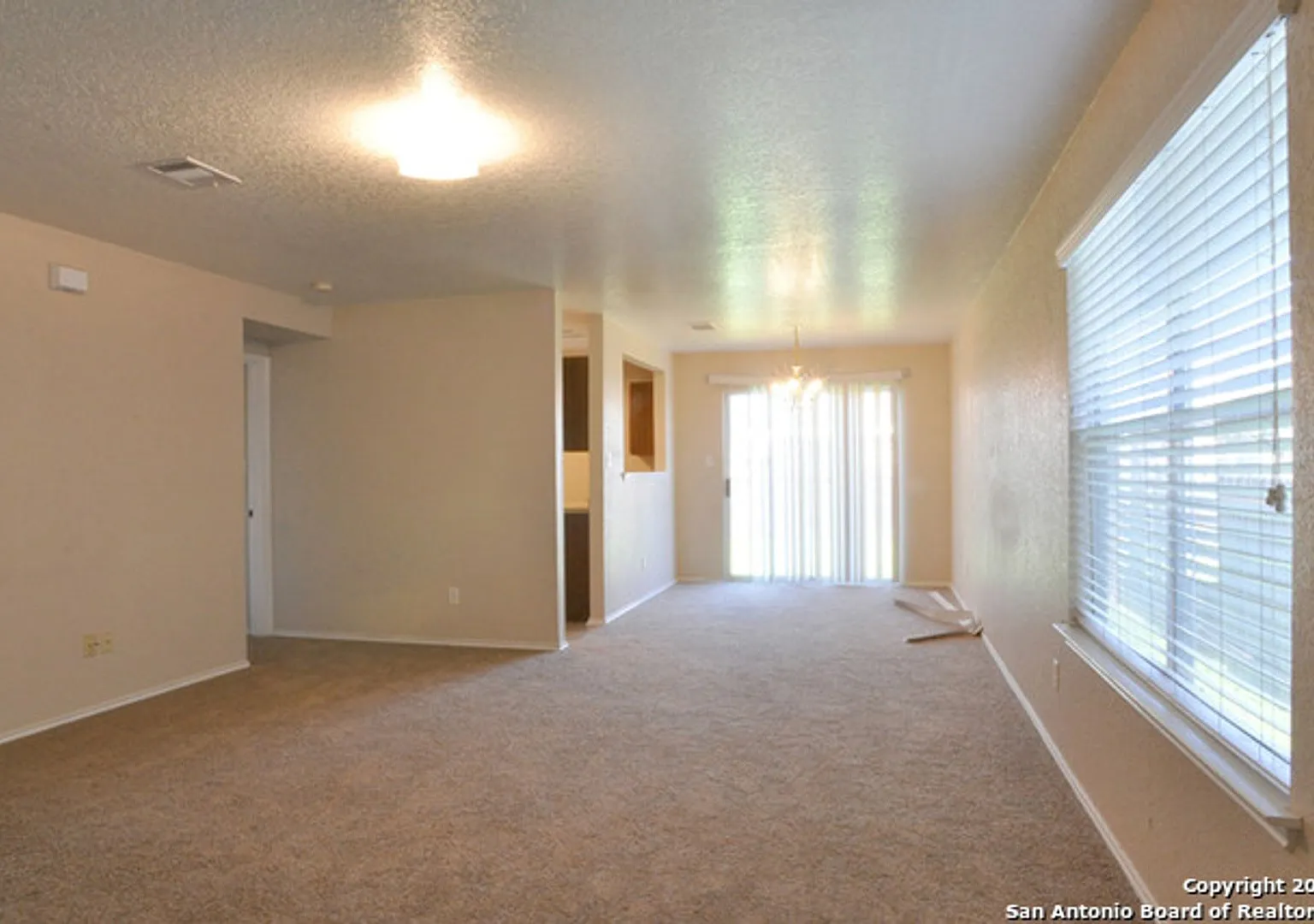 3 Bedroom 2 bath Sunset Subdivision — Photo 3