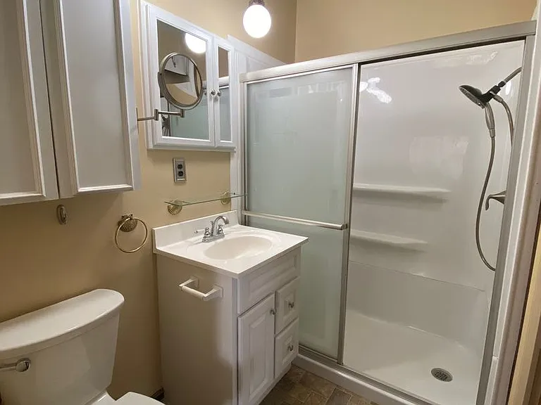 601 W Court, 101-103 S Sumner — Photo 5