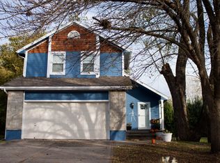 1102 SW Eastman Ct, Blue Springs, MO 64015