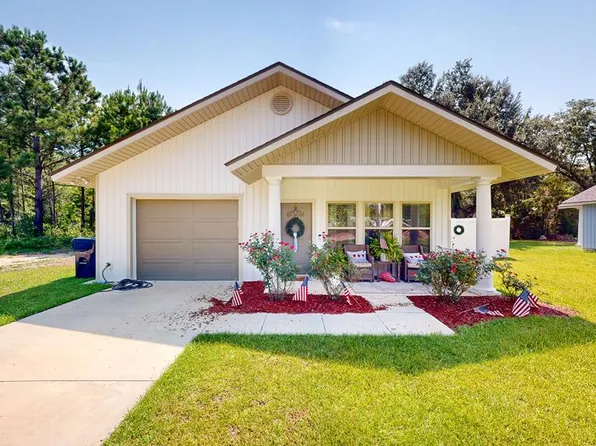 563 Joe Cook St, Cottonwood, AL 36320