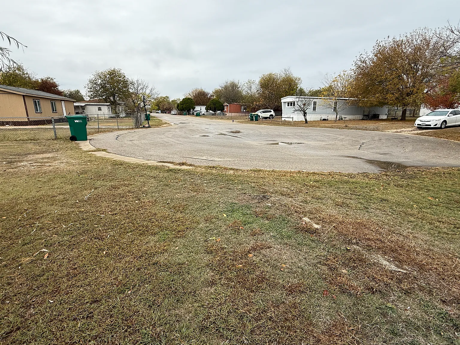 3 bed, 1120 sqft, $1,100 — Photo 3