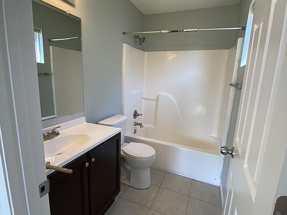 4th image of 714 Braxton Dr N