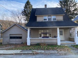 38 Locust St, Rouseville, PA 16344