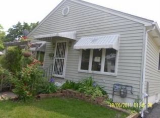 1106 Yeoman St, Waukegan, IL 60085