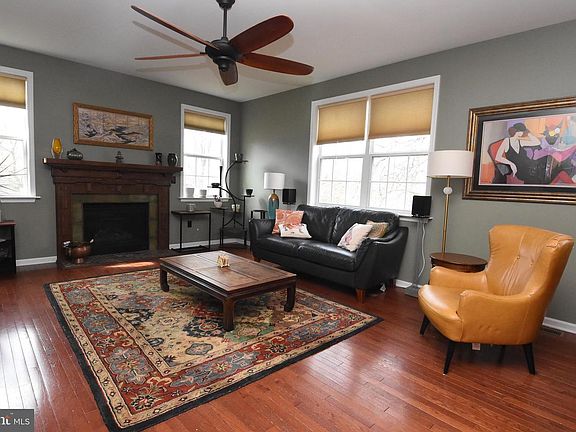 4th image of 268 W Orvilla Rd