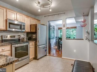 11737 Ledura Ct APT 201, Reston, VA 20191