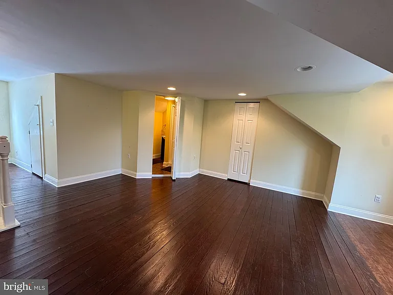 234 S Ann St — Photo 20