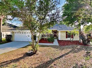 689 Winding Lake Dr, Clermont, FL 34711