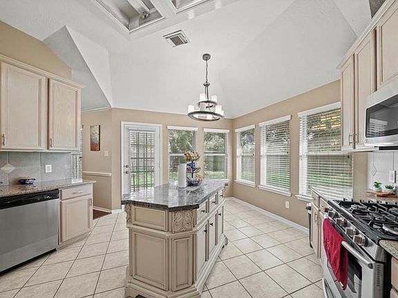 3rd image of 3103 Valley Ct