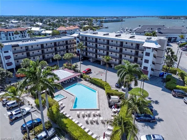 803 River Point DR #107B, NAPLES, FL 34102