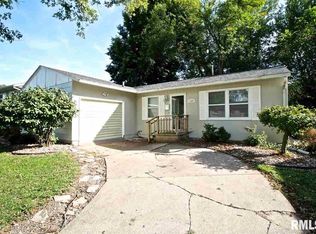 1409 E 33rd St, Davenport, IA 52807