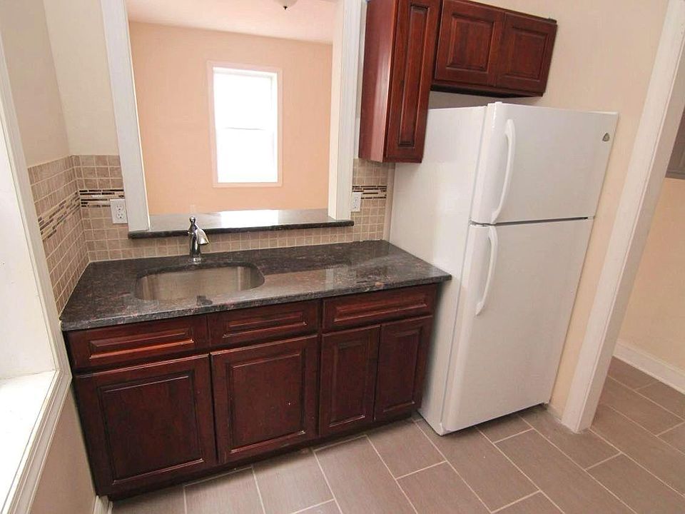 1st image of 280 Washington Ave APT 2