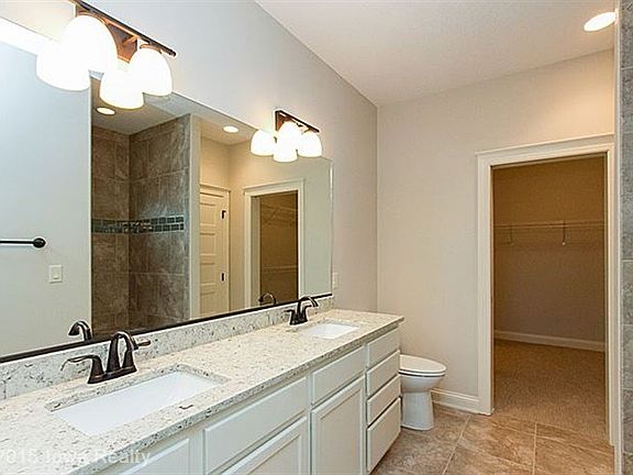 3rd image of 2834 SW Cedarwood Ln