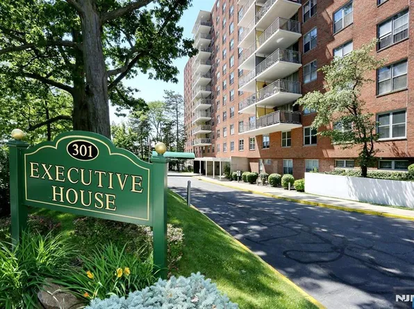 301 Beech St APT 2H, Hackensack, NJ 07601