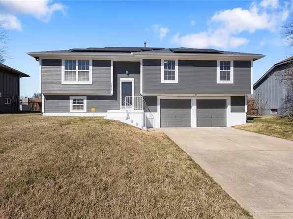 7316 Harry S Truman Dr, Grandview, MO 64030