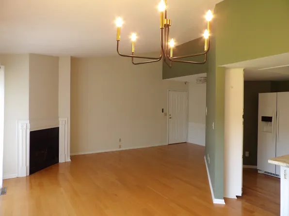 6095 Courtly Alcove Unit E, Saint Paul, MN 55125