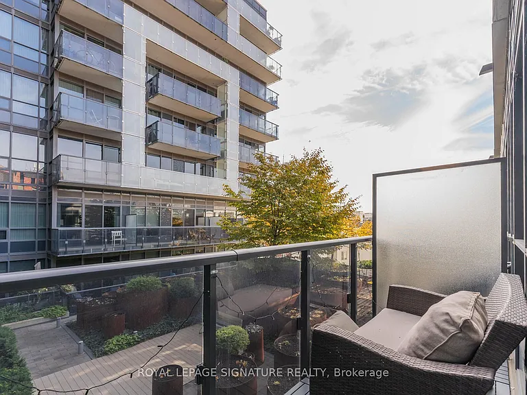 1030 King St W #456 — Photo 14