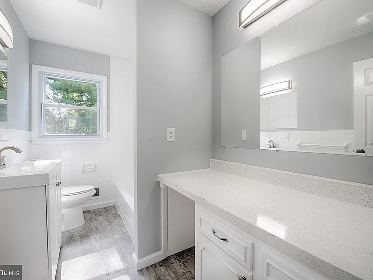 721 Bedford Rd — Photo 9