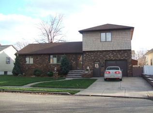 462 Steinway Rd, Saddle Brook, NJ 07663