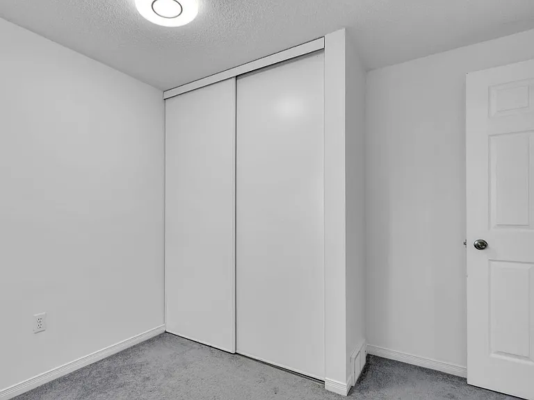 50 Chapman Ct #14 — Photo 12