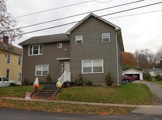 325 Mercer St, Volant, PA 16156