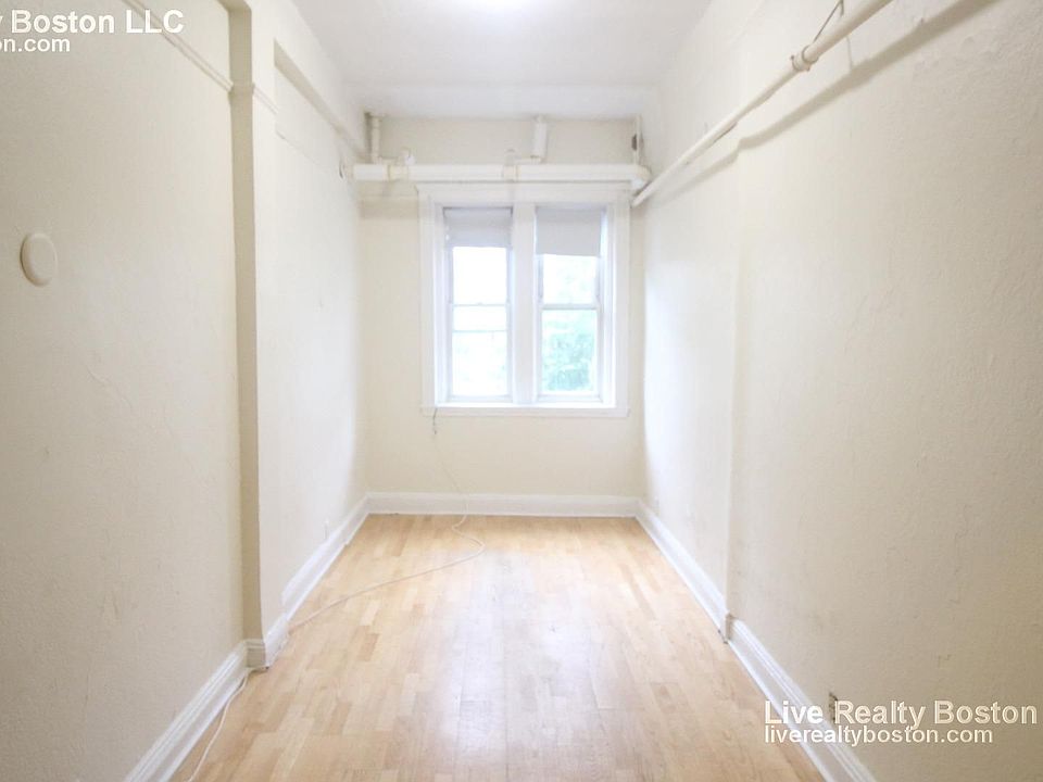 2nd image of 1687 Commonwealth Ave APT 16R