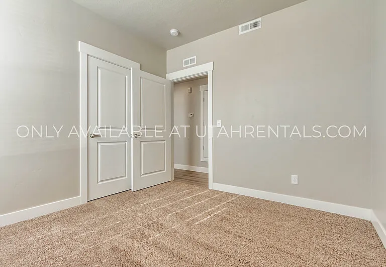 1128 S 820 E #1202 — Photo 23