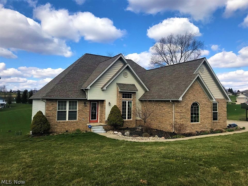 1st image of 43 Wildwood Ln