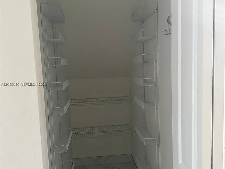 12760 SW 215th Ter — Photo 11