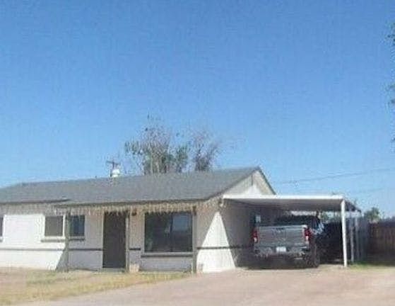 2nd image of 214 4th Ave W